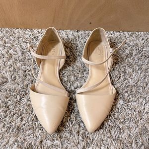 Apt. 9 flats with belts size 8